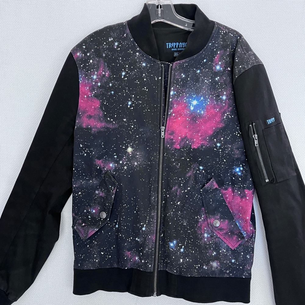 Tripp NYC Galaxy Nebula Bomber Jacket Mens Medium Black Pink Space Print